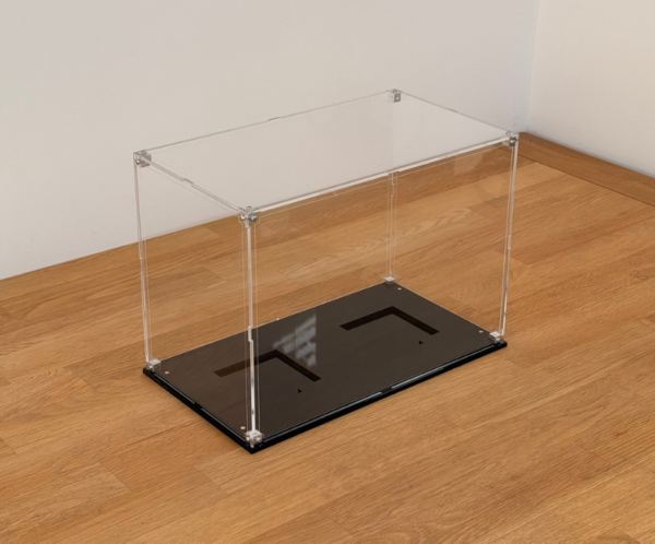 VitrineFactory - LEGO® - Visuel Page produit (14) Vitrine pour 2 casques LEGO®